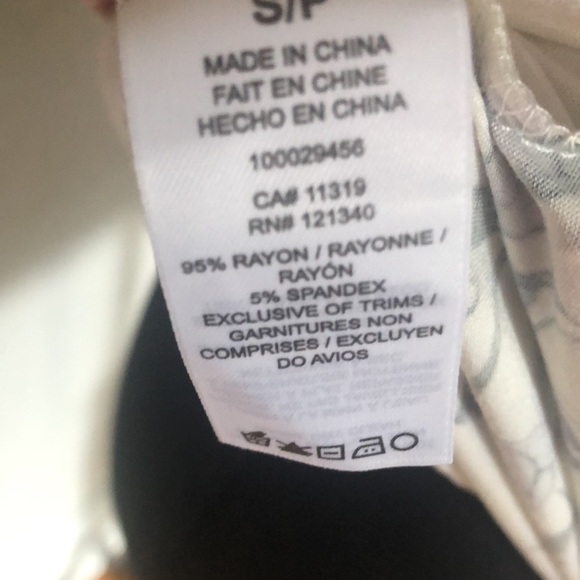 Ladies NWT Dynamite White & Purple Zip Tank - Size Small - Picture 7 of 7